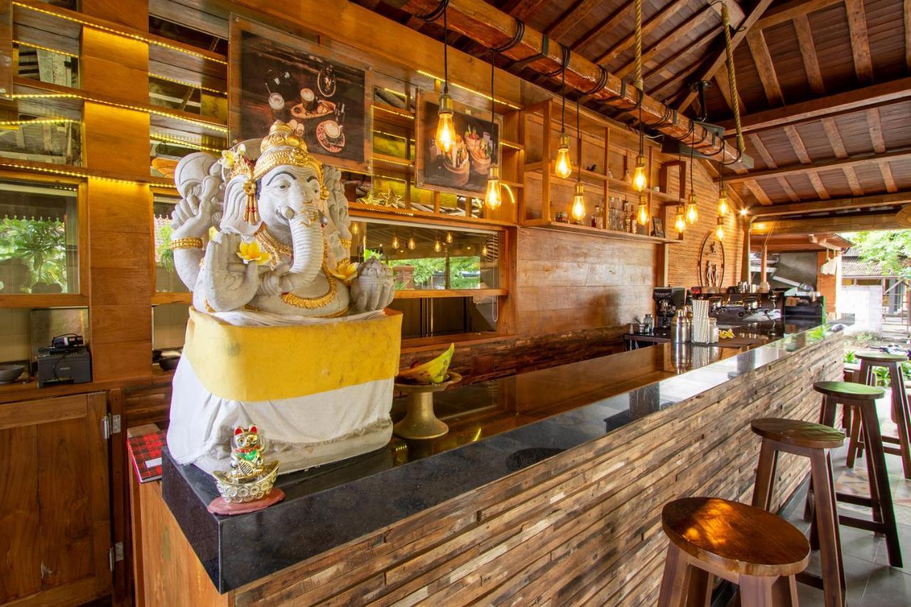 Moson Villa Legian Экстерьер фото