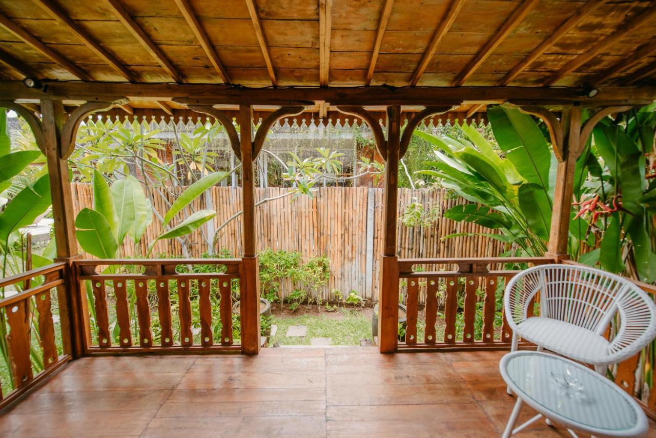 Moson Villa Legian Экстерьер фото