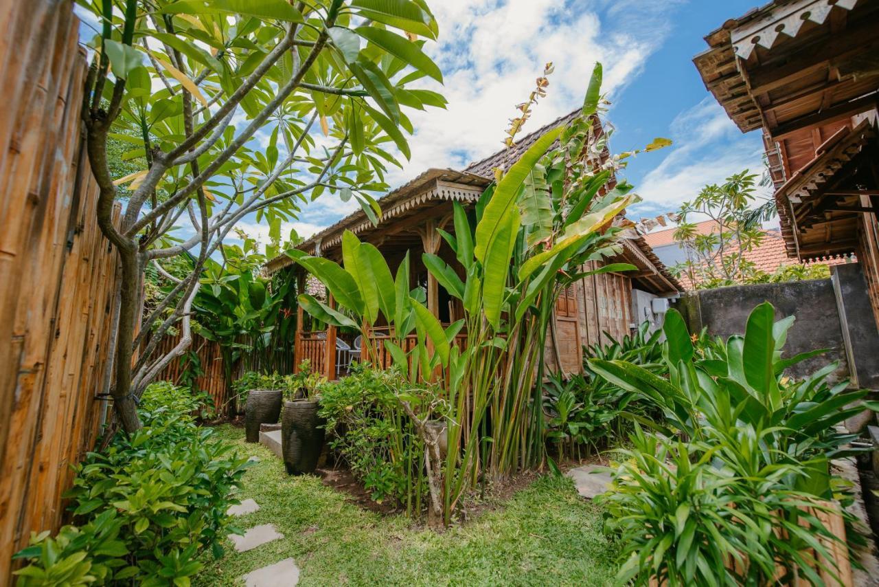 Moson Villa Legian Экстерьер фото